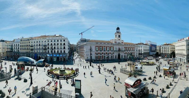 Romantic Madrid: Culture, Parks & Tapas Bliss
