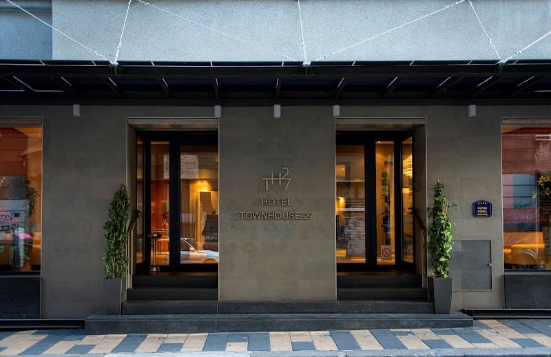 Hotel Townhouse 27