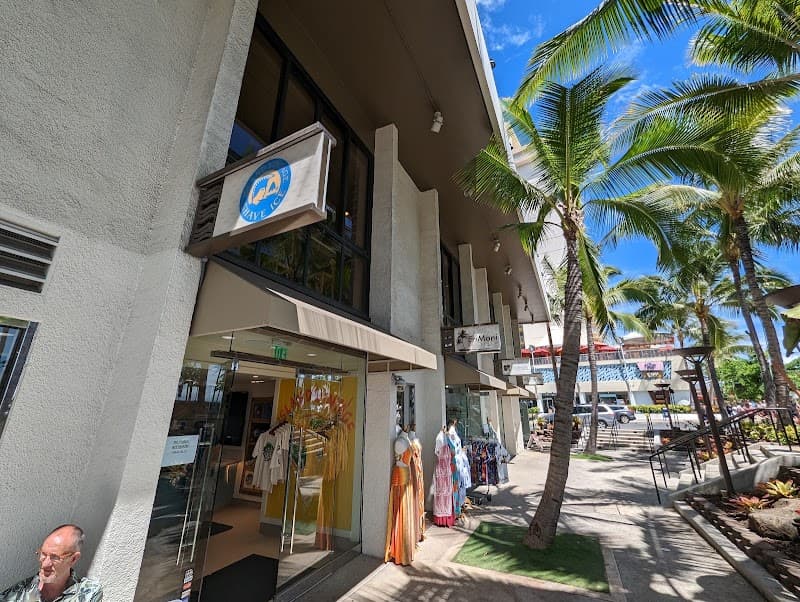Relaxed Honolulu Bliss: Beaches, Temples & Tastes