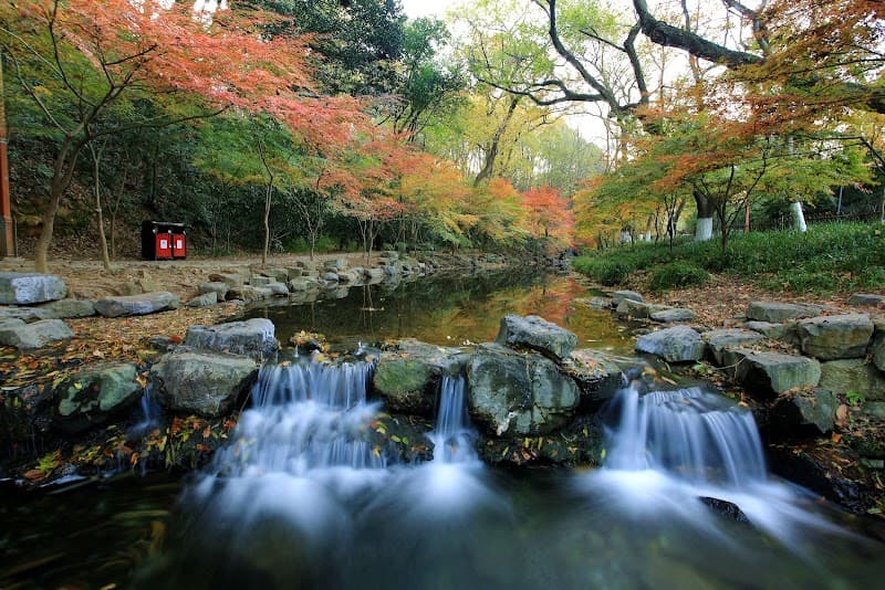 Jiuxi (Nine Creeks) Riverside Walk