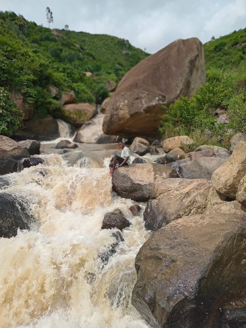 Kajulu Hills Hike (Guided)