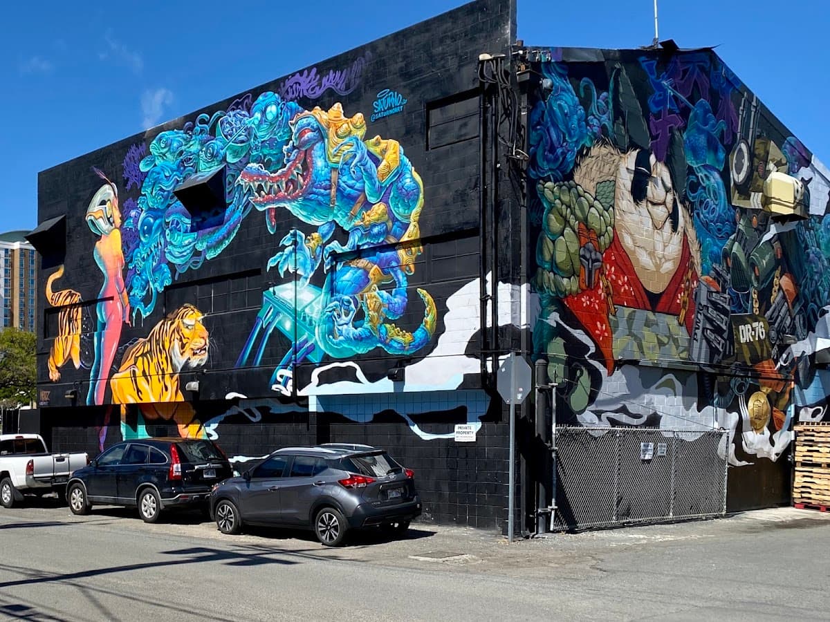 Kakaako Street Art & Local Food Tour