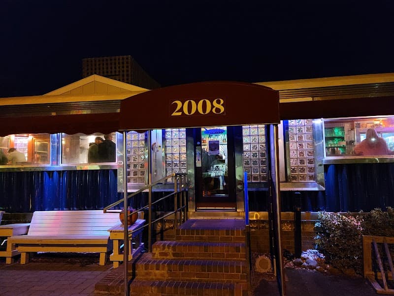 Shoestring Serenity: Kill Devil Hills Beach Bliss