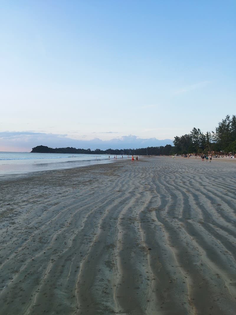 Klong Dao Beach Walk & Swim