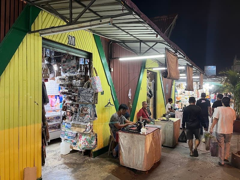 Kota Kinabalu Handicraft Market (Pasar Kraftangan)