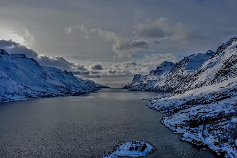 Kvaløya Scenic Drive