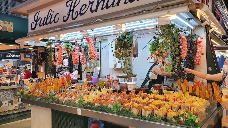 Barcelona Bliss: One-Day Celebration for Friends