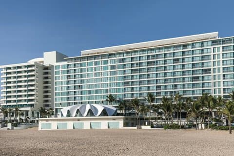 La Concha Renaissance