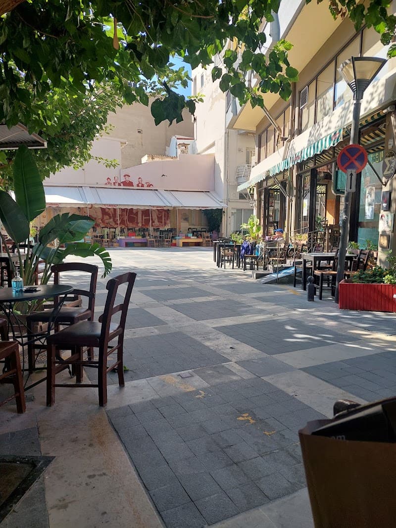 Lakkos Neighborhood Bistro