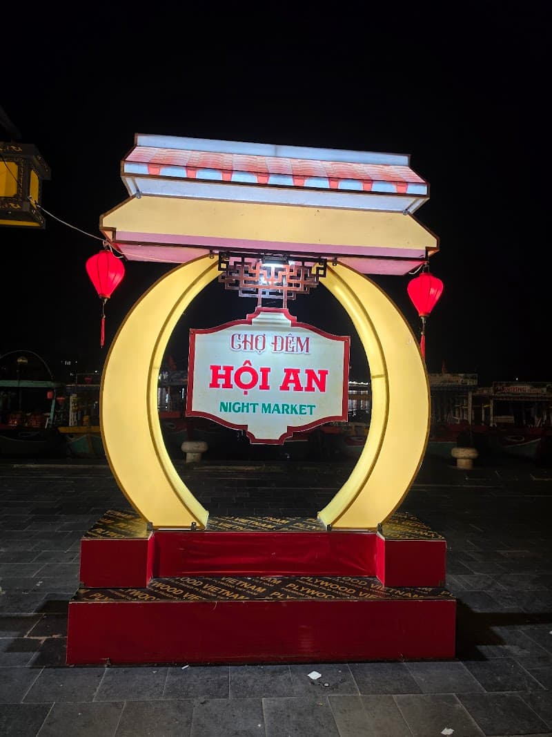 Lantern-Lit Night Walk & Hoi An Night Market