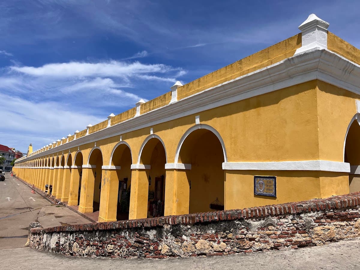 Las Bóvedas Market café