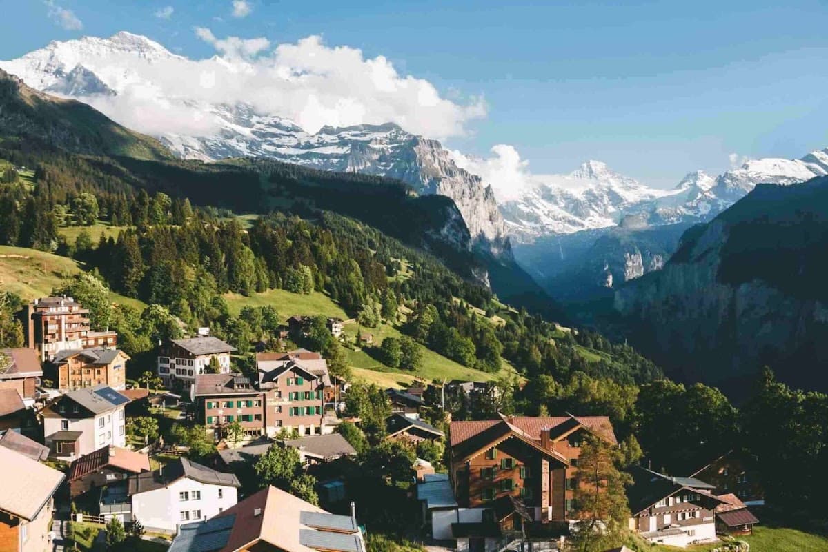 Lauterbrunnen Valley Walk