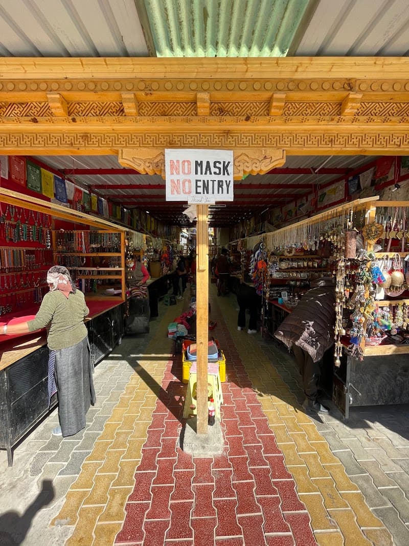Leh Market and Old Town Walk