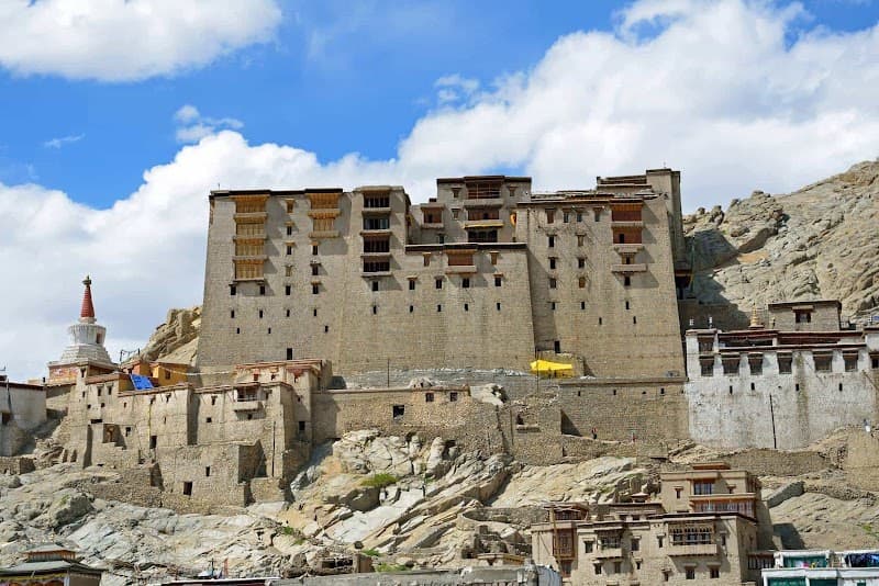 Leh Royal Palace Exterior and Old Town