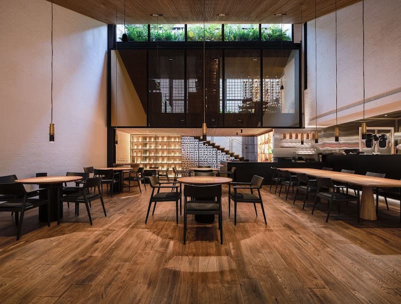 Leo Cocina y Cava