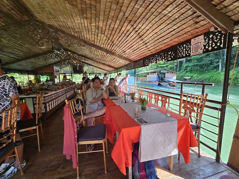 Loboc River Floating Restaurant (Halal-Friendly Pick-Your-Dishes)