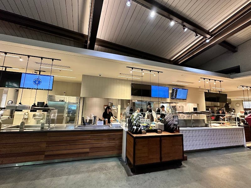 Lodge Food Court