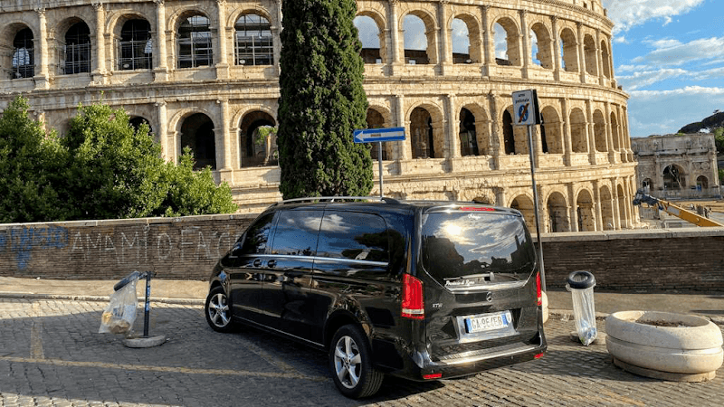 Luxury Lakes & Amalfi Adventure: Italy's Tropical Escape