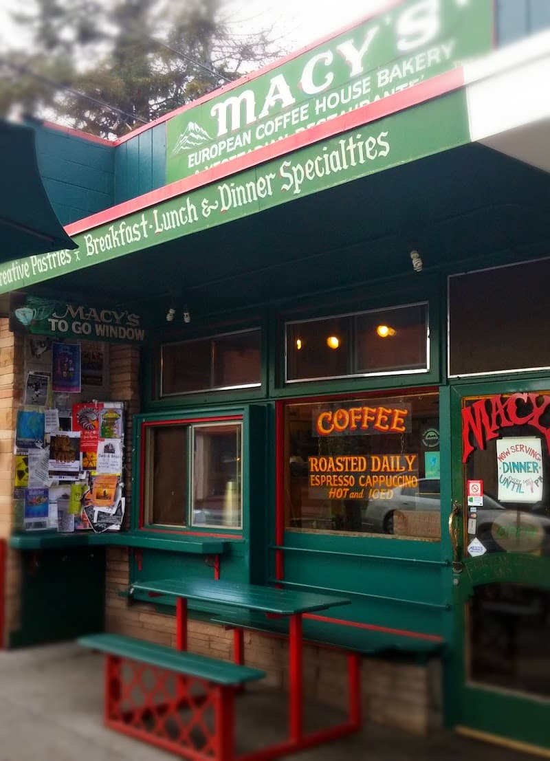 Macy’s European Coffeehouse (Vegetarian & Vegan-Friendly)