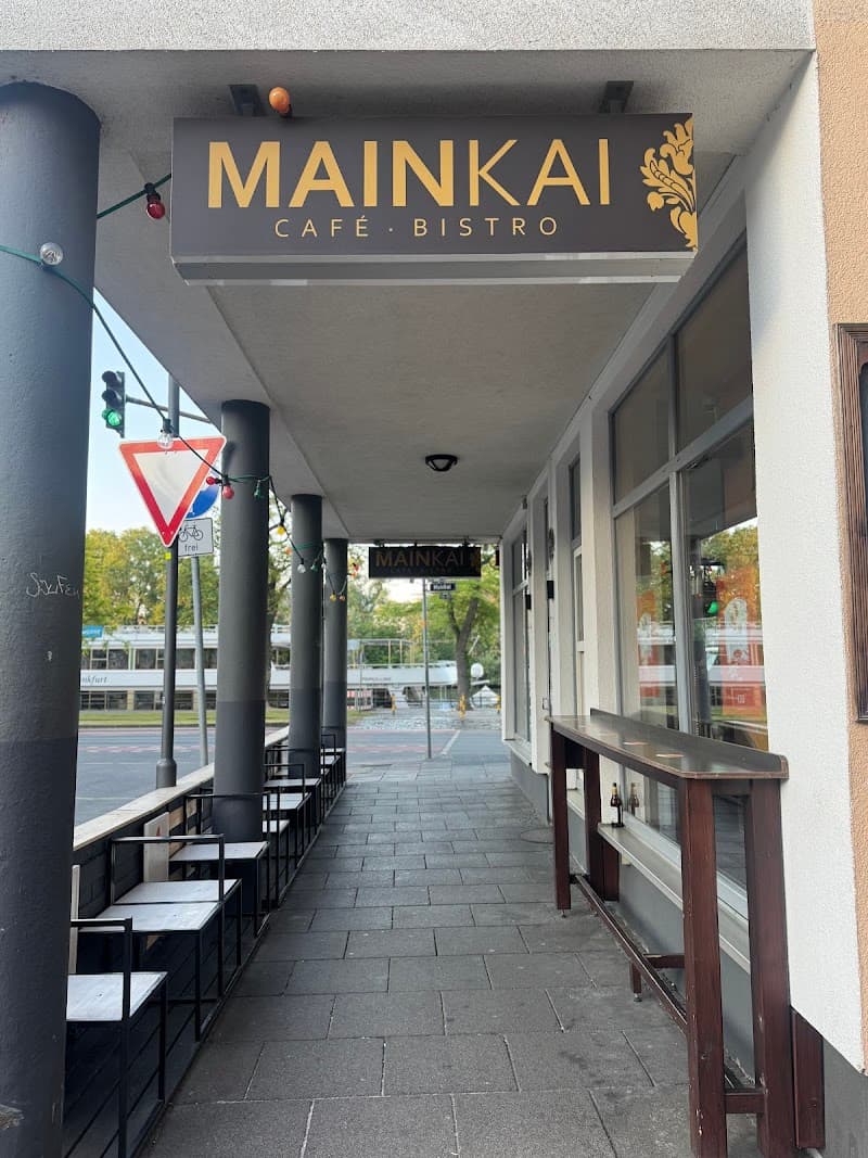 Mainkai Café