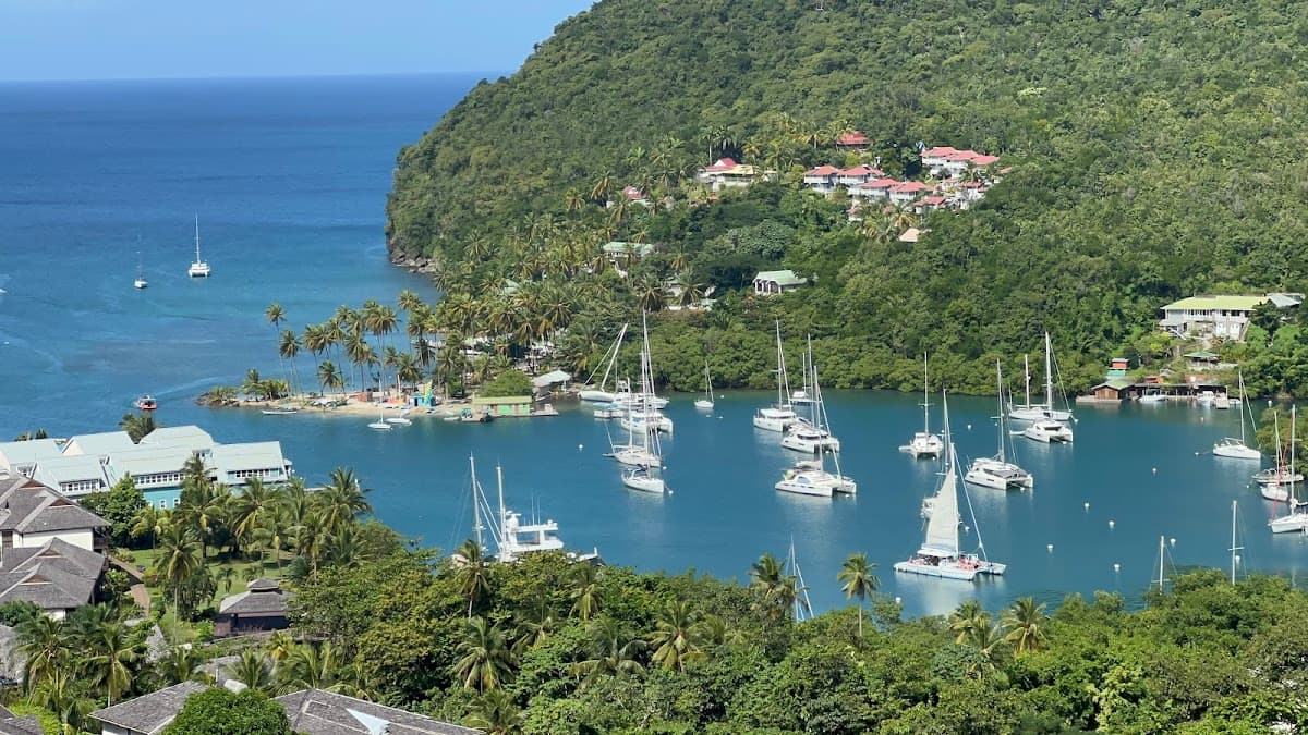 Marigot Bay Beach & Yacht Spotting