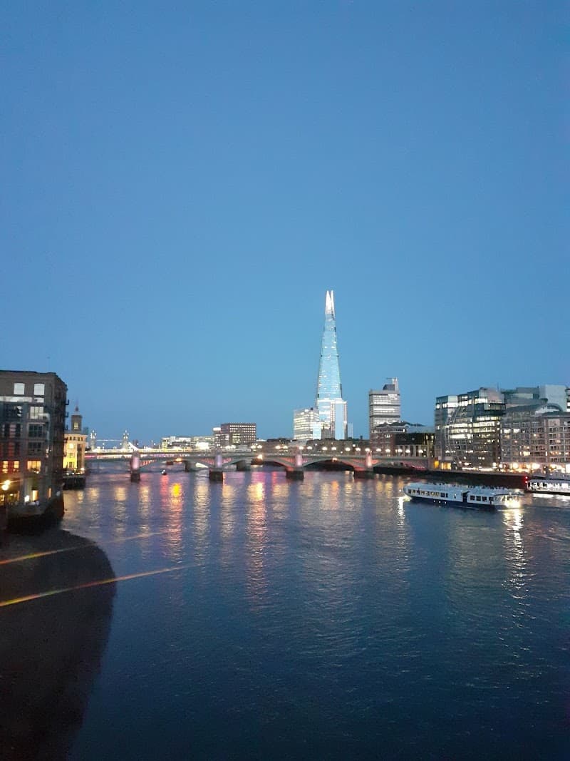 Millennium Bridge & Tate Modern