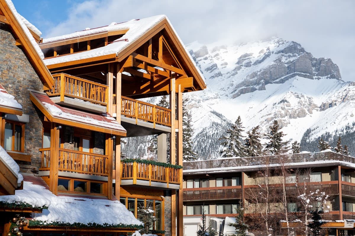Moose Hotel & Suites
