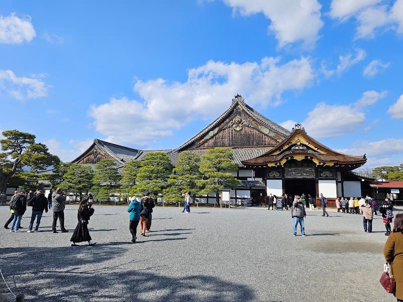 Kyoto Culture Quest: Temples, Art & Flavors
