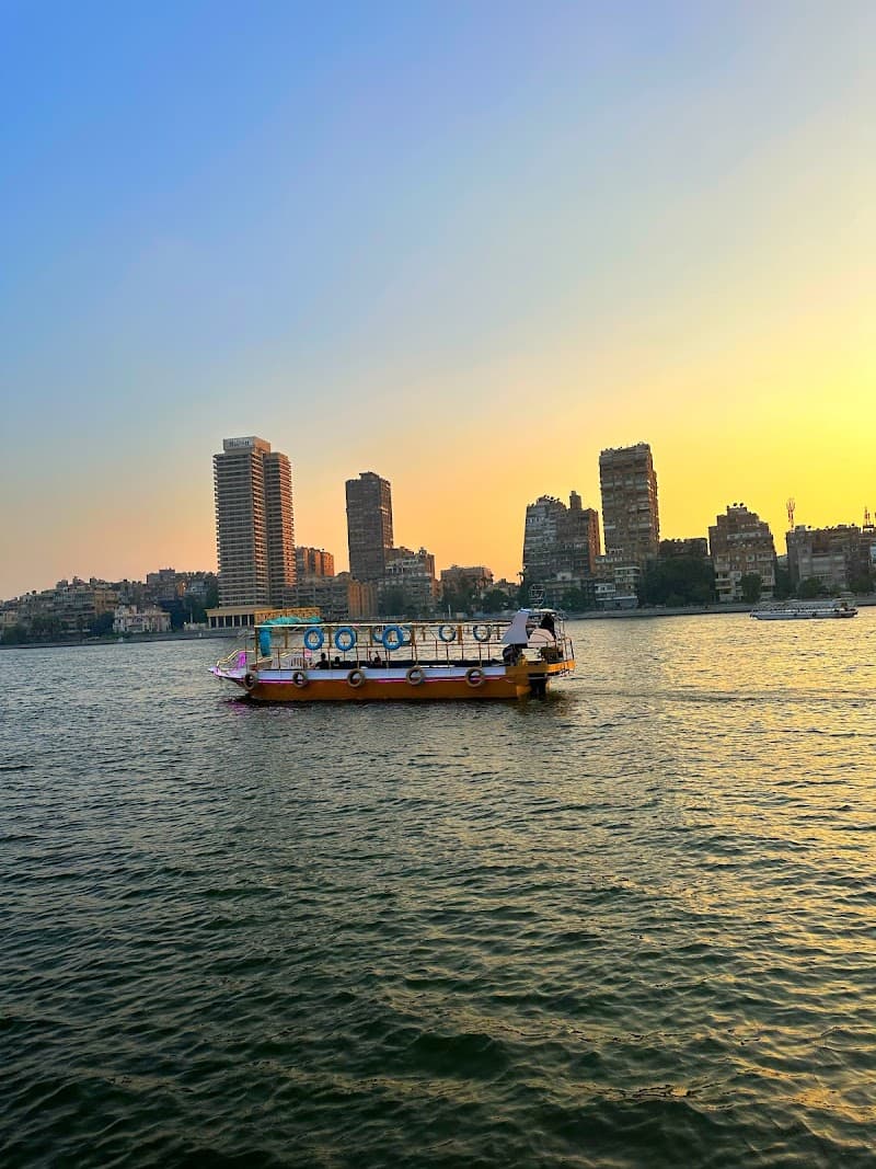 Nile Corniche Evening Stroll (Giza Side)