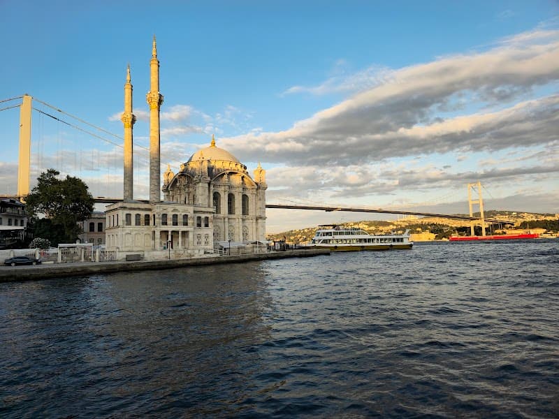 Ortakoy Mosque & Square