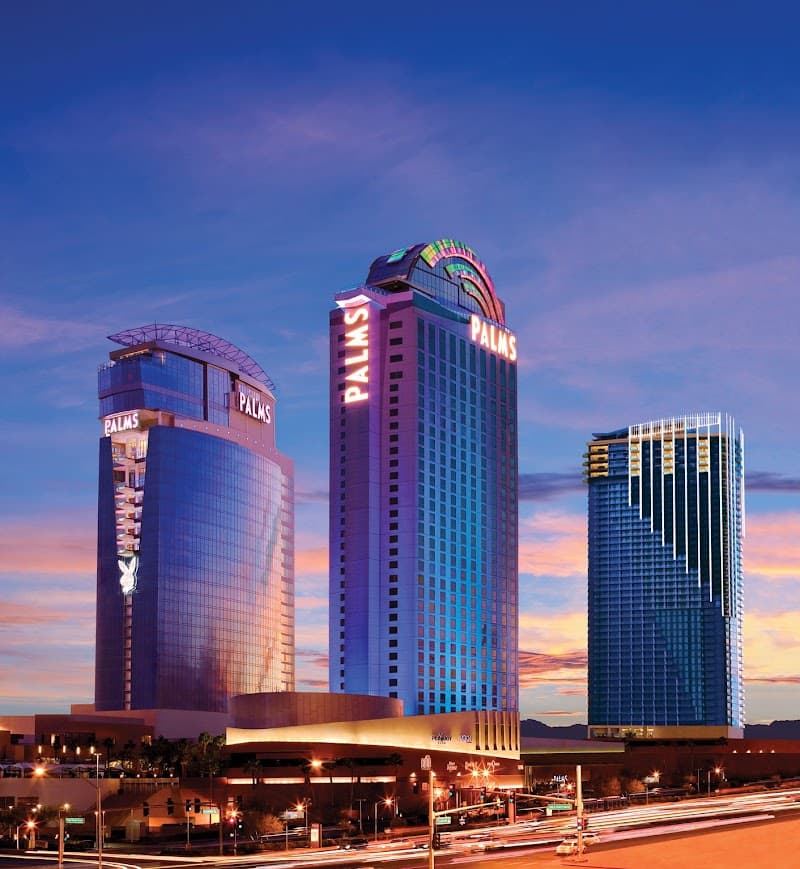 Palms Oasis Hotel