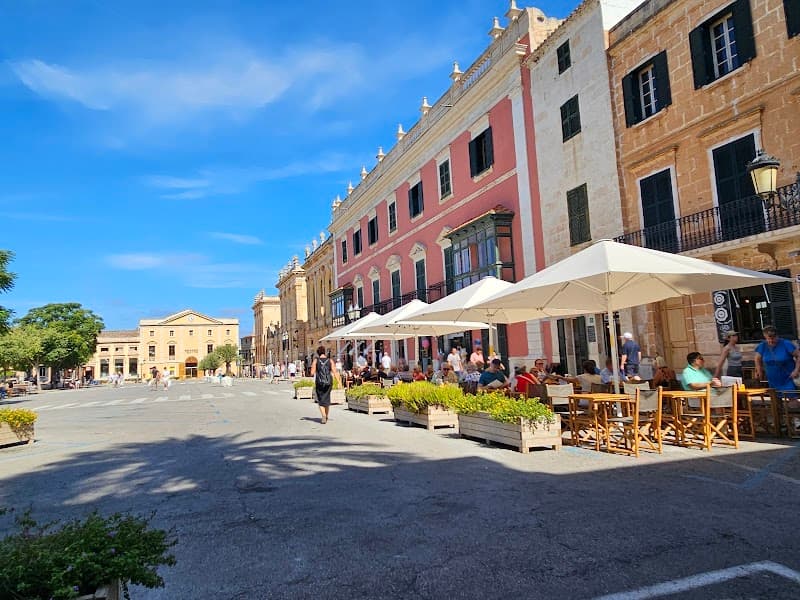 Plaça des Born & Town Palaces
