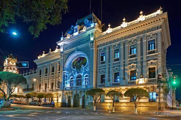 Plaza 25 de Mayo & Historic Center Stroll