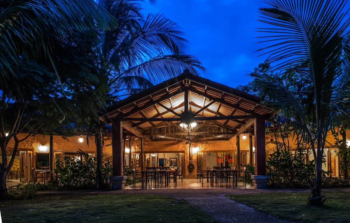 Popa Paradise Restaurant