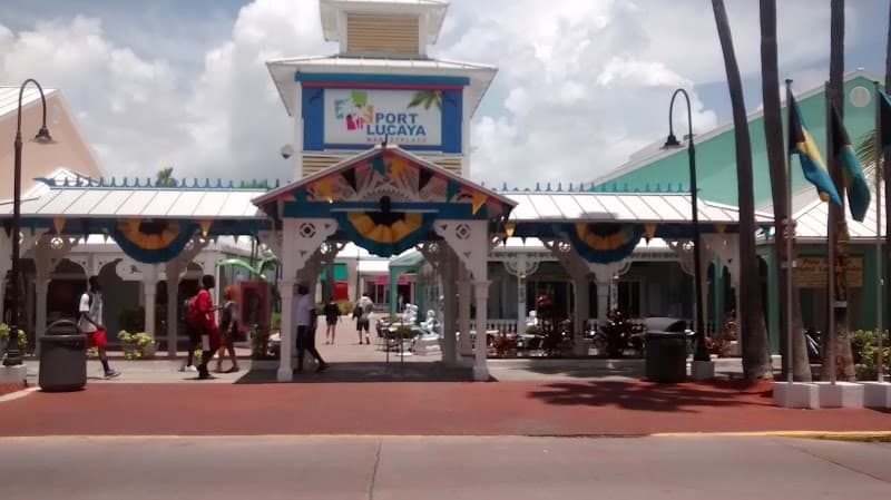 Port Lucaya Marketplace Stroll