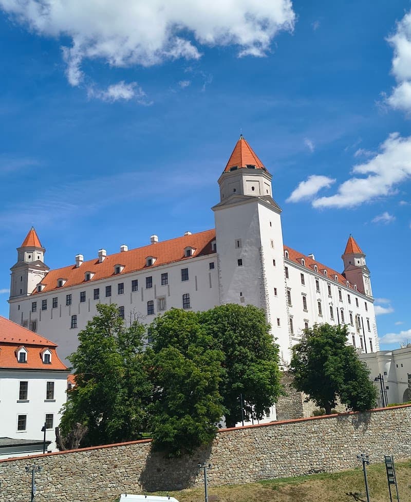 Private Old Town & Coronation History Walking Tour