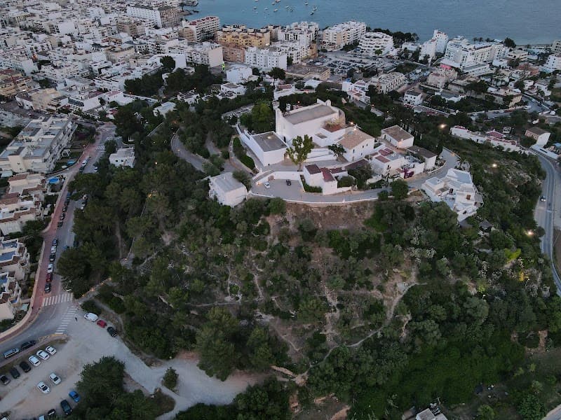 Puig de Missa Hilltop Walk