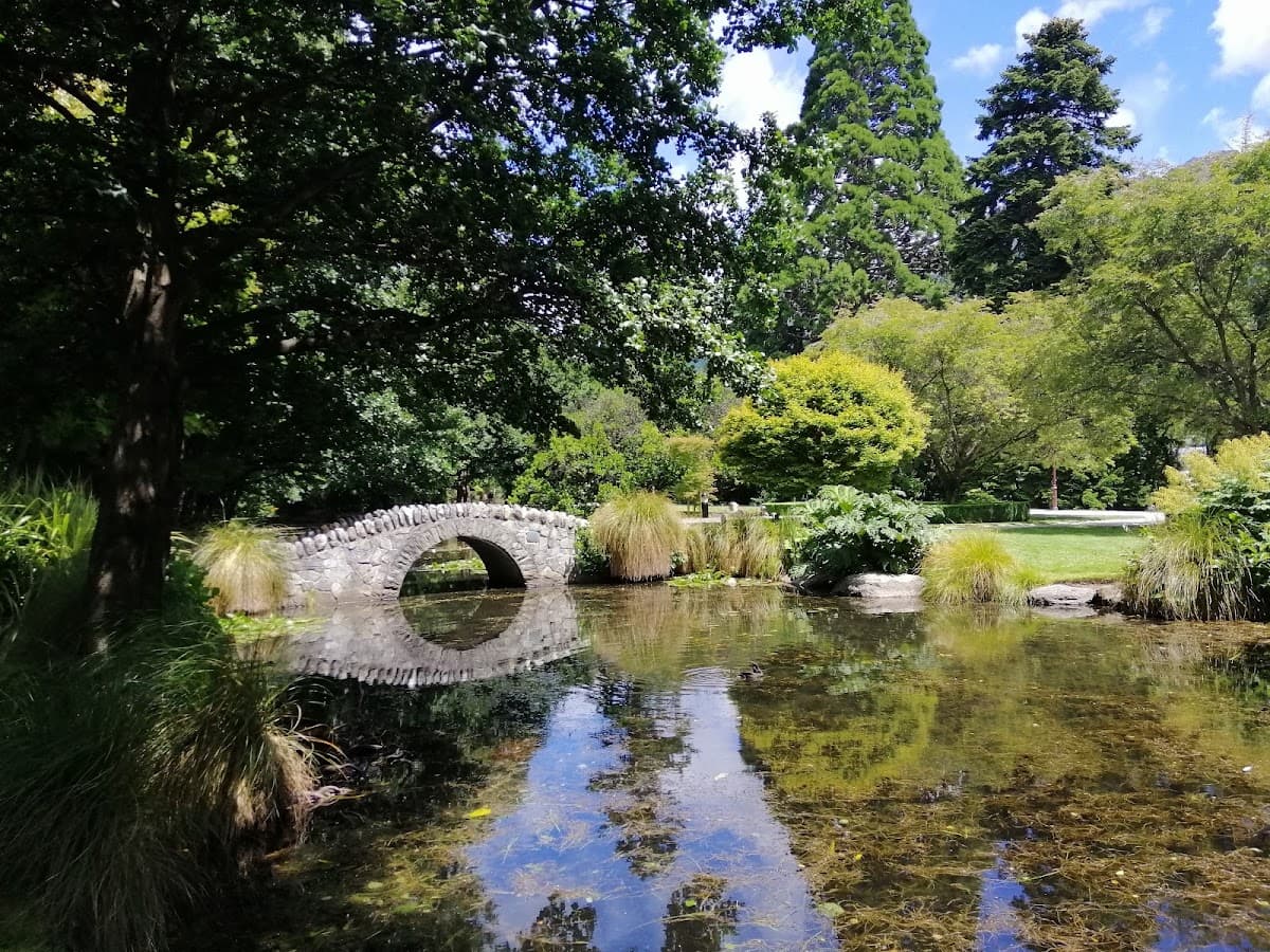 Queenstown Gardens Lakefront Walk