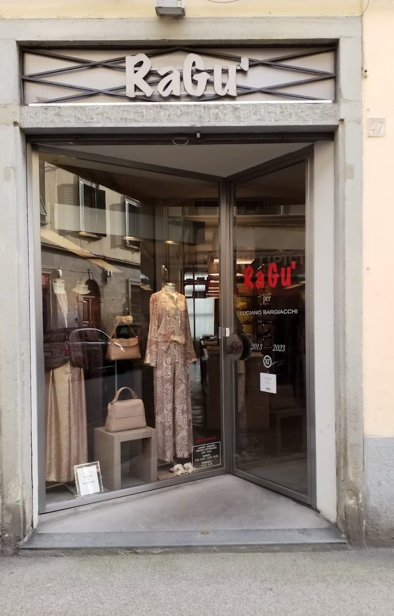 Minimalist Florence: One Perfect Day of Taste & Twilight