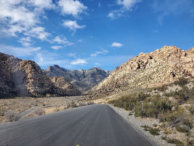Red Rock Canyon Scenic Drive & Hike