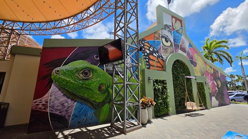 Renaissance Marketplace