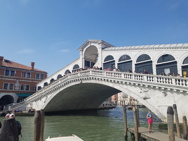 Rialto Bridge & Market Stroll