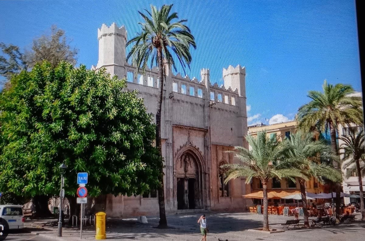 Sa Llotja Courtyards