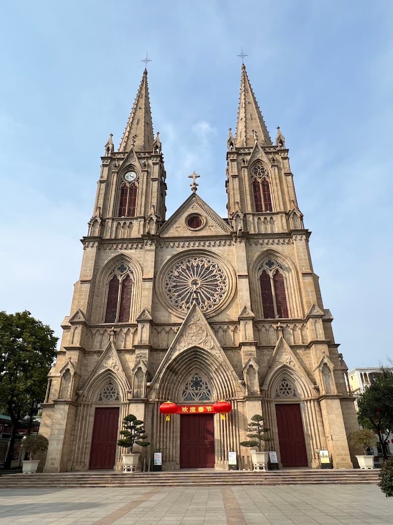 Sacred Heart Cathedral Exterior + Surrounding Streets