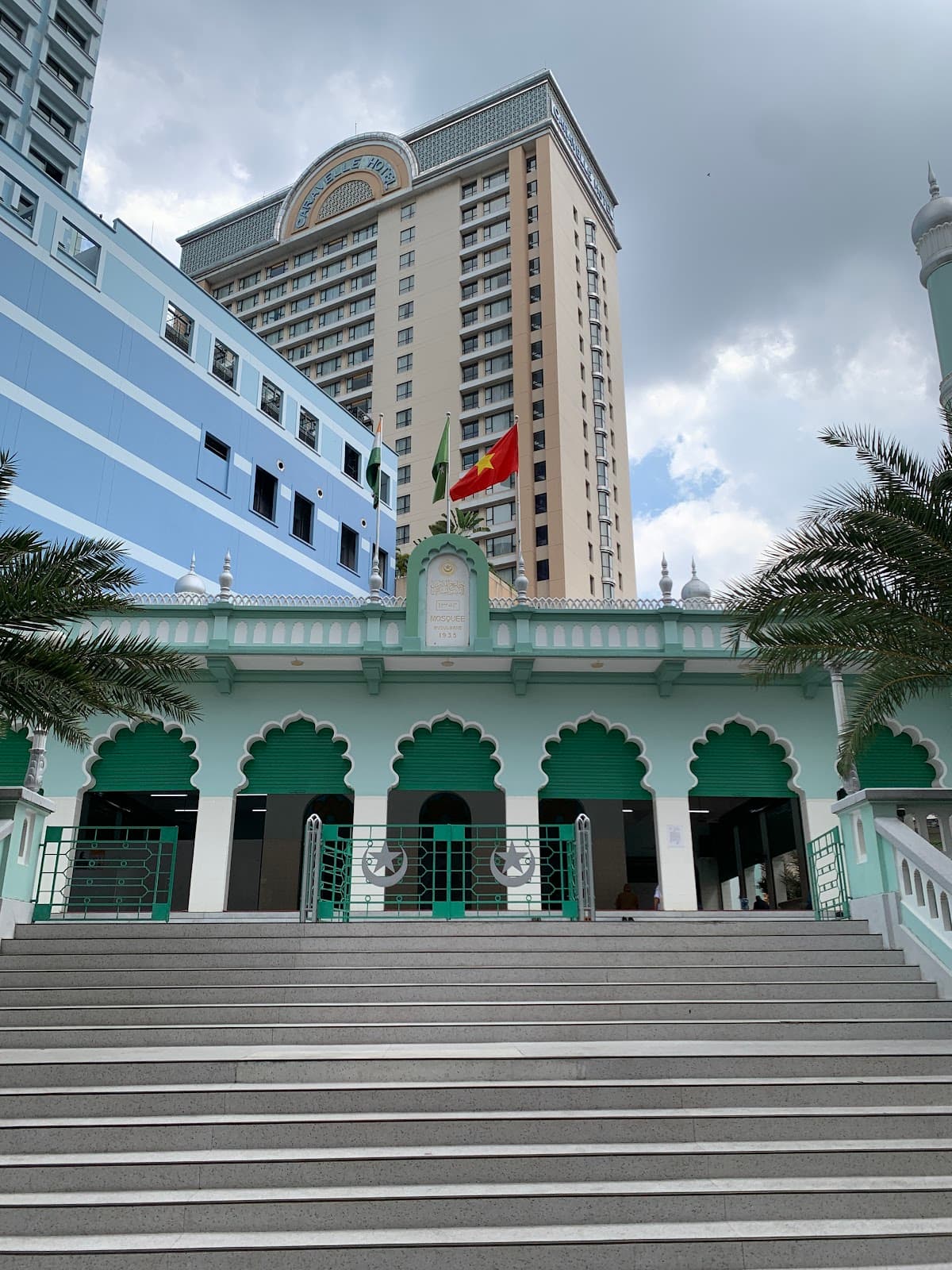 Saigon Central Mosque