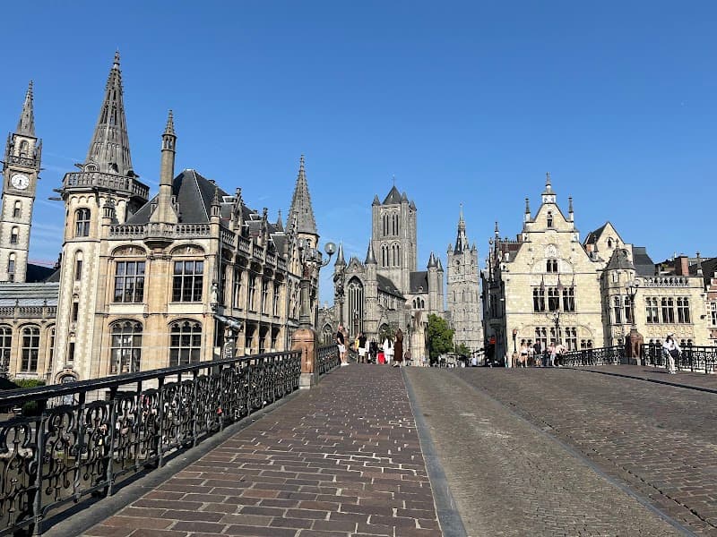 Ghent’s Medieval Bites and Elegant Sips