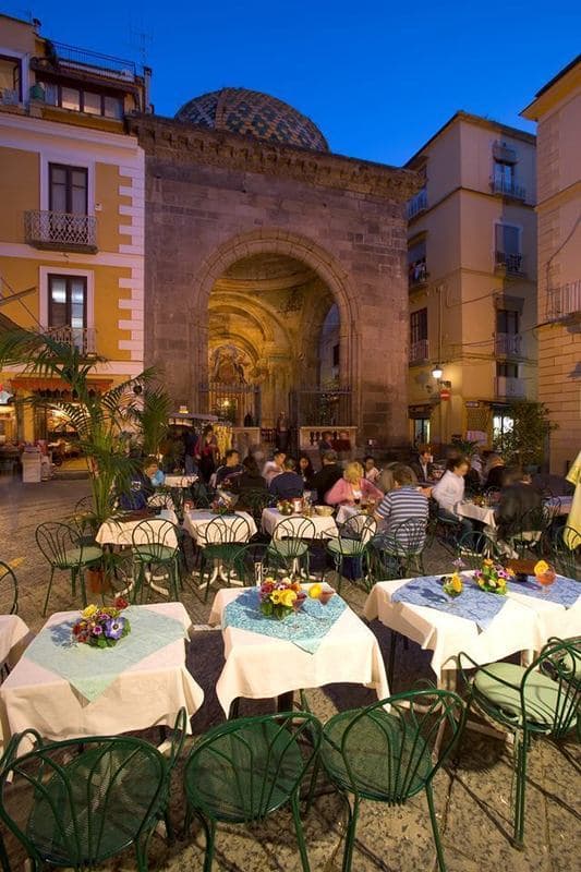 Sedile Dominova & Artisan Shops