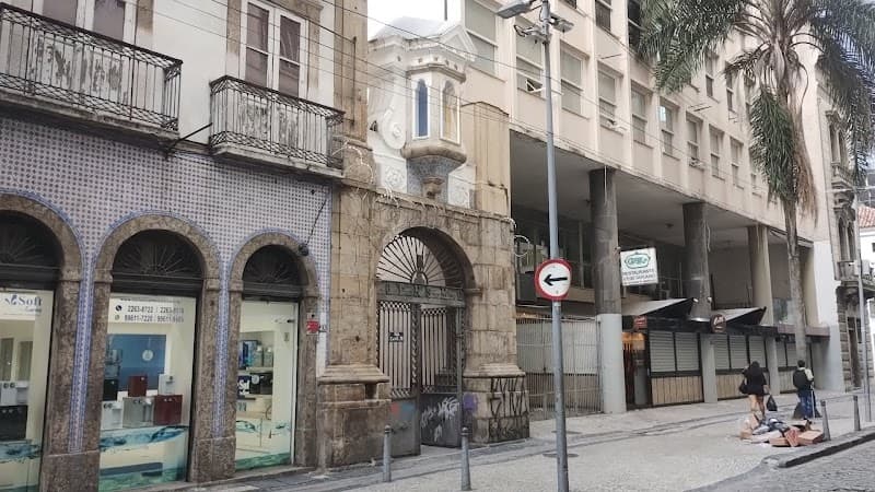 Selina Lapa or Casa Caminho Hostel