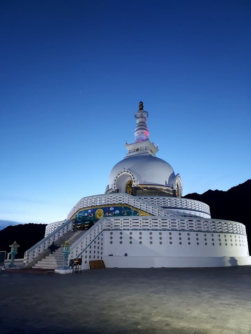 Shanti Stupa Sunset Visit