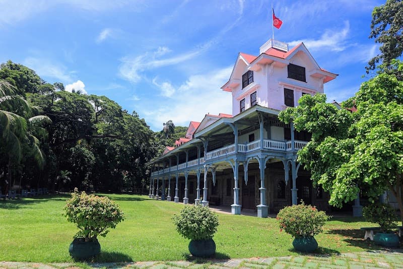 Silliman University Campus Walk & Anthropology Museum